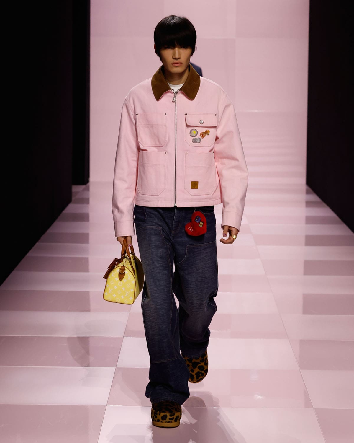 Louis Vuitton Fall Winter 2025 2026 Men Runway Magazine (29)