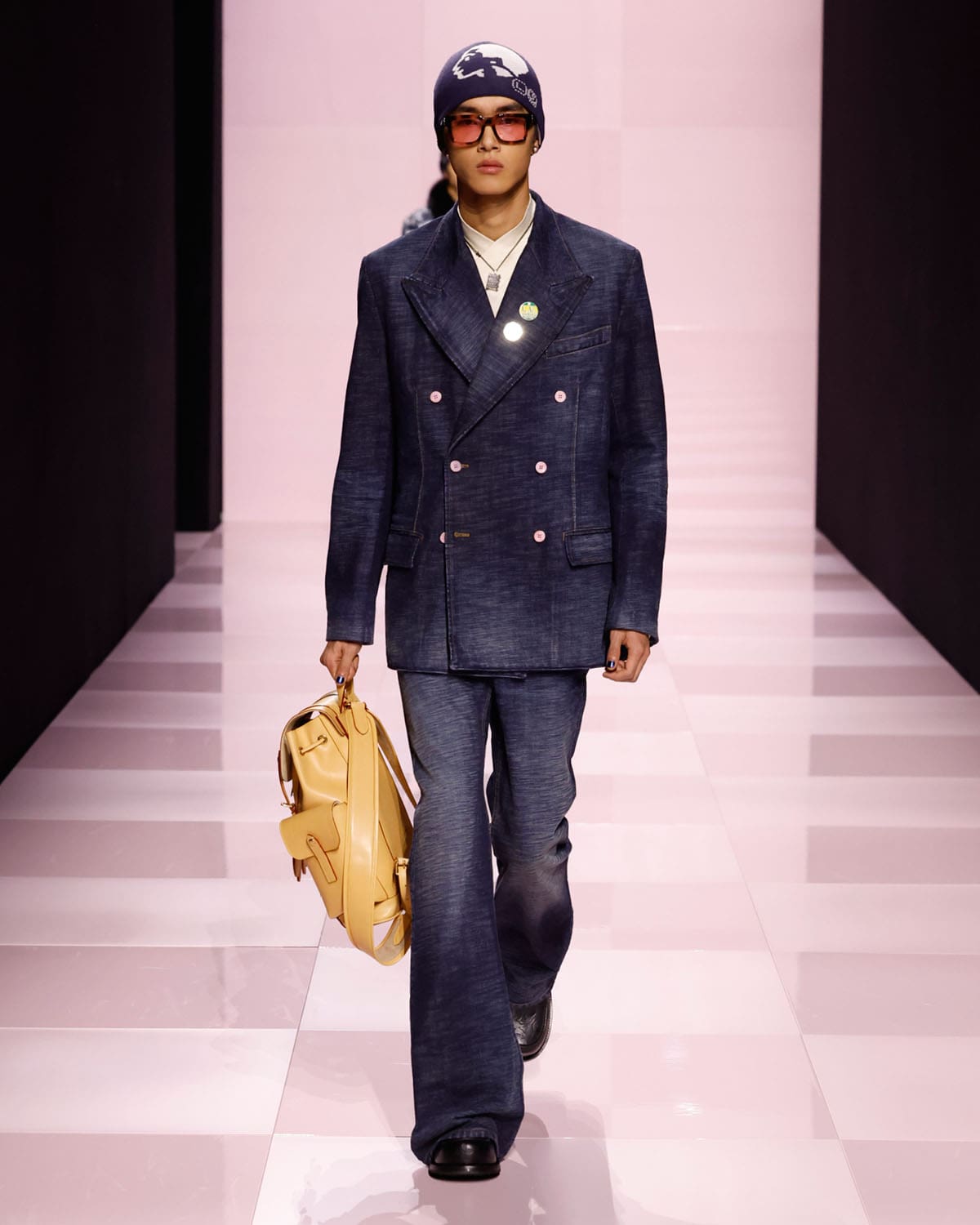 Louis Vuitton Fall Winter 2025 2026 Men Runway Magazine (30)