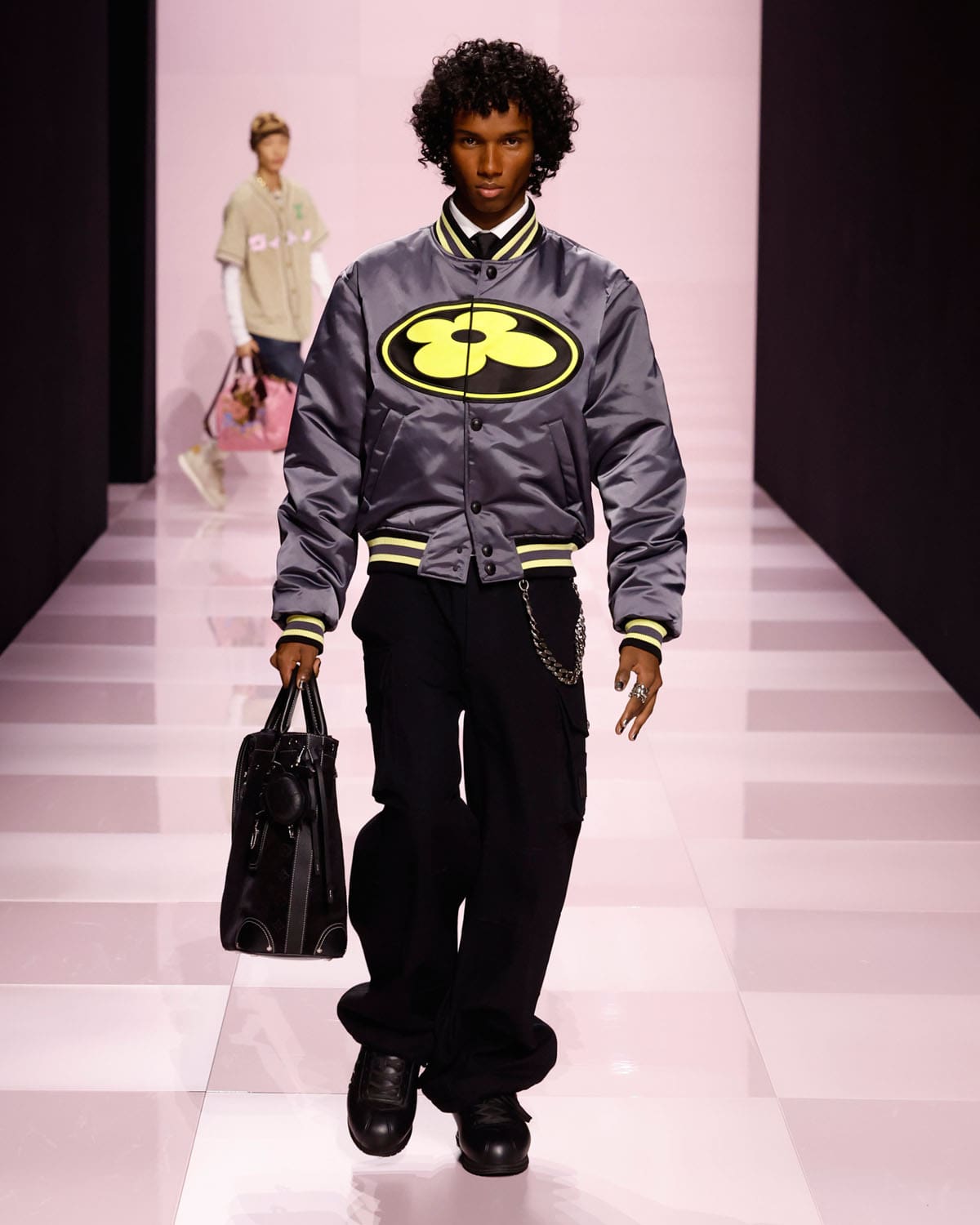 Louis Vuitton Fall Winter 2025 2026 Men Runway Magazine (32)