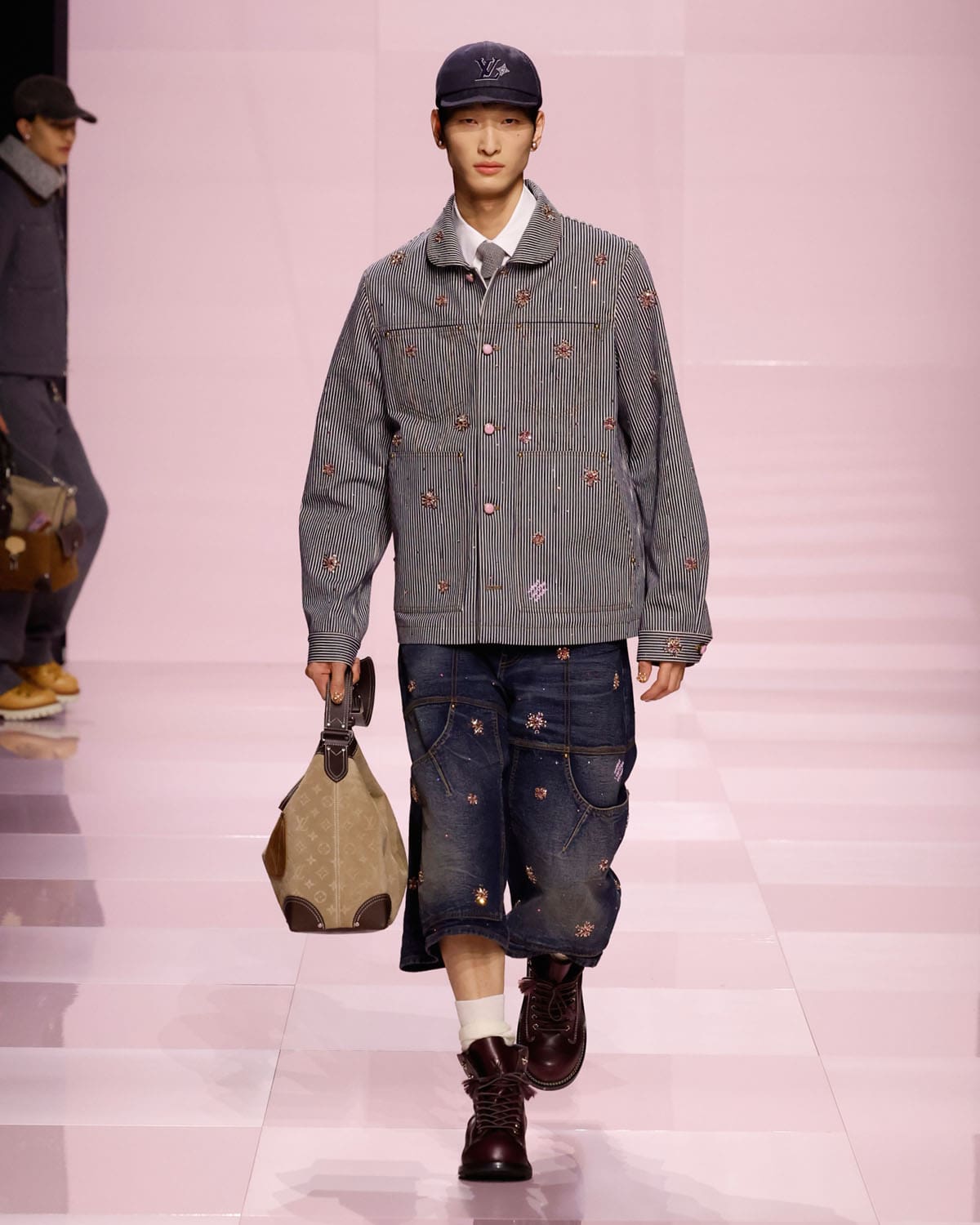 Louis Vuitton Fall Winter 2025 2026 Men Runway Magazine (37)