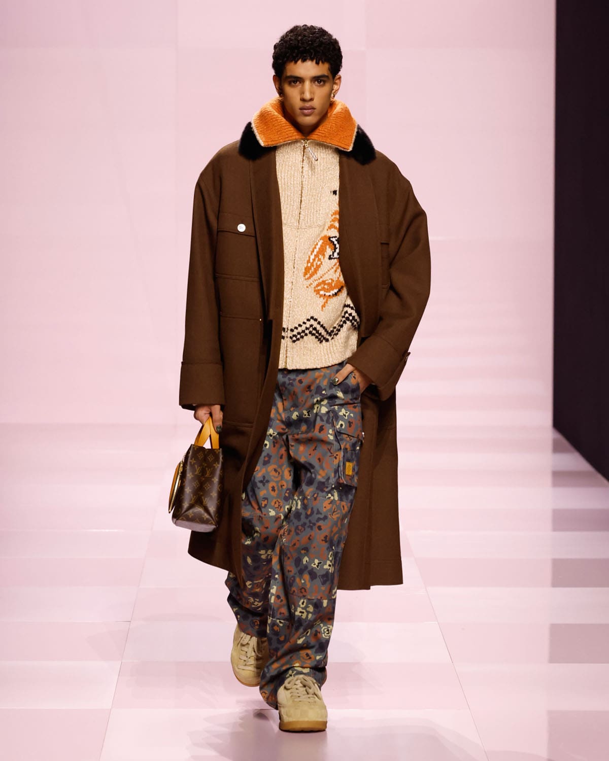 Louis Vuitton Fall Winter 2025 2026 Men Runway Magazine (45)