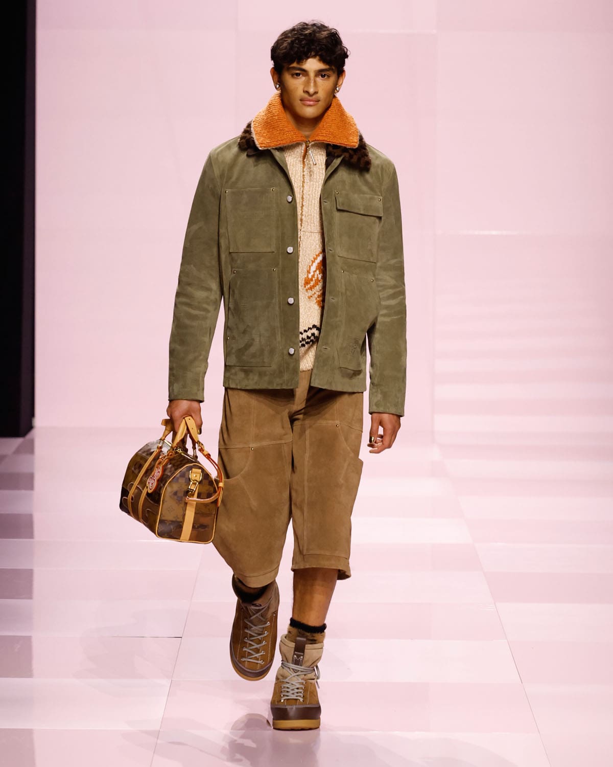 Louis Vuitton Fall Winter 2025 2026 Men Runway Magazine (49)