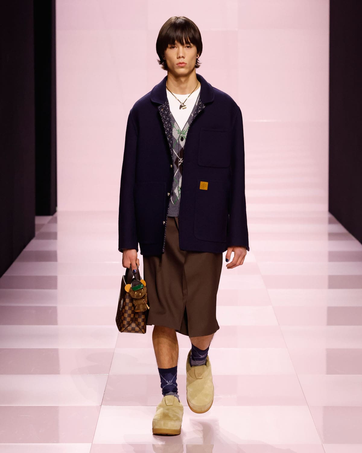 Louis Vuitton Fall Winter 2025 2026 Men Runway Magazine (84)