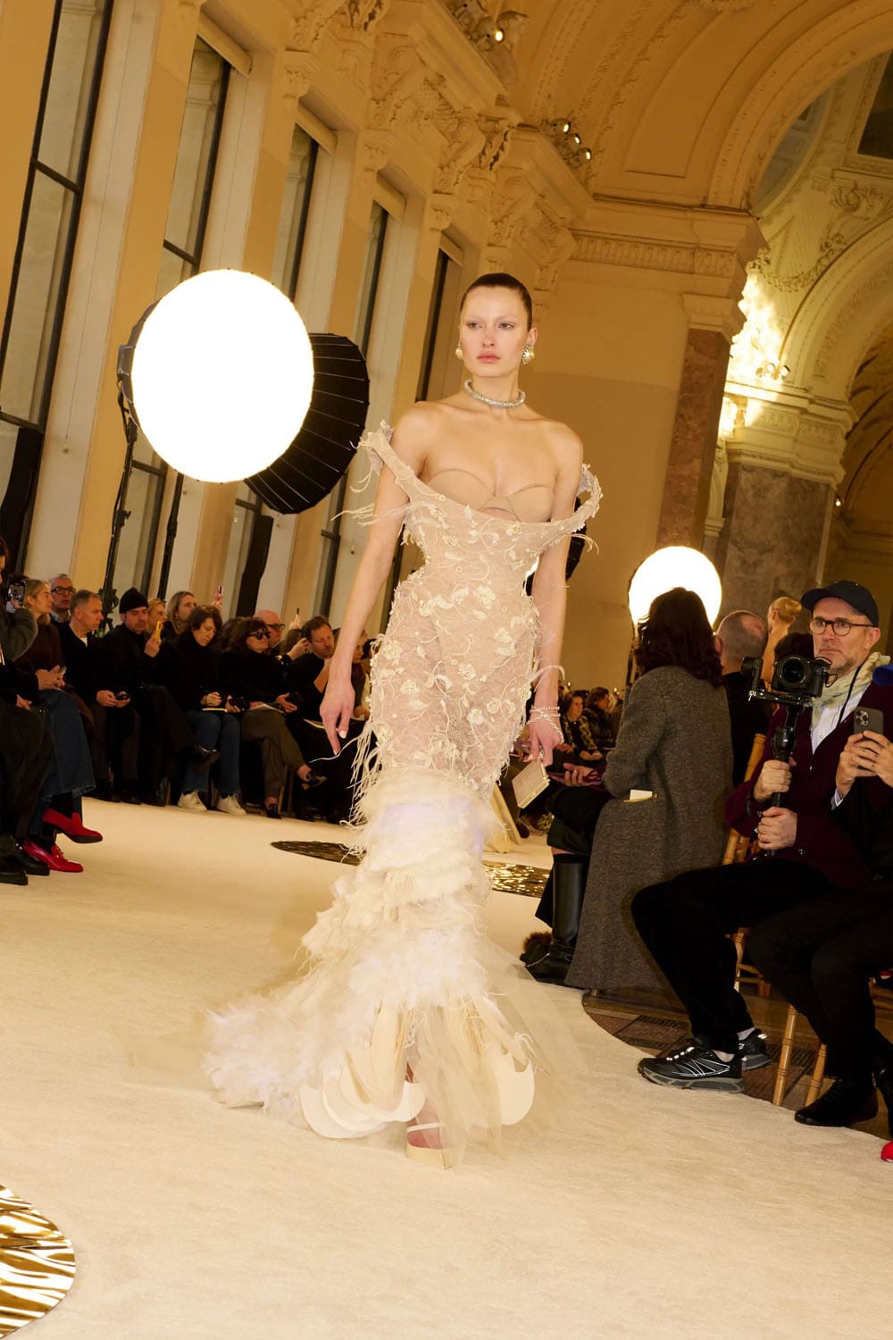 Schiaparelli Haute Couture Spring Summer 2025 Runway Magazine (11)