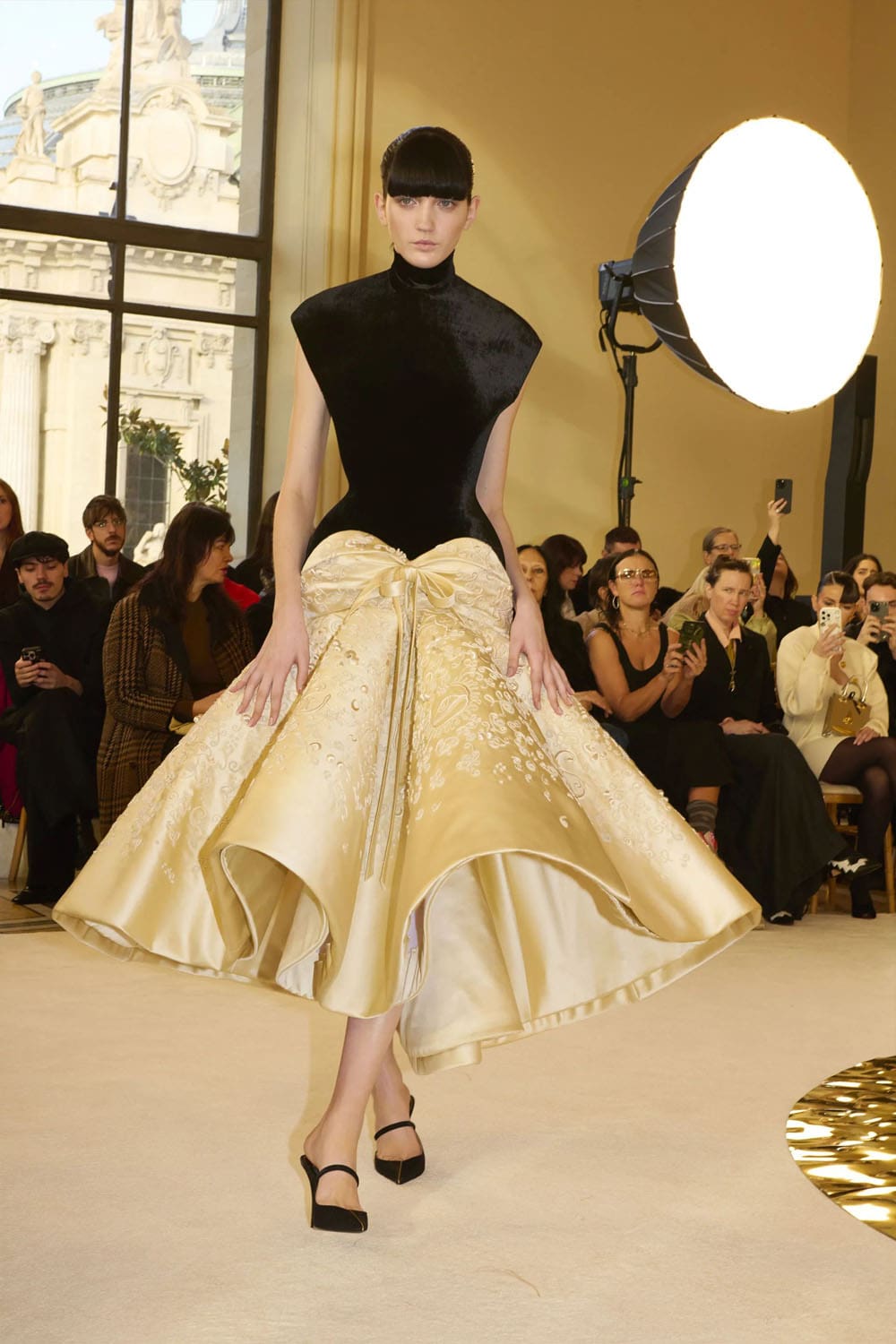 Schiaparelli Haute Couture Spring Summer 2025 Runway Magazine (14)