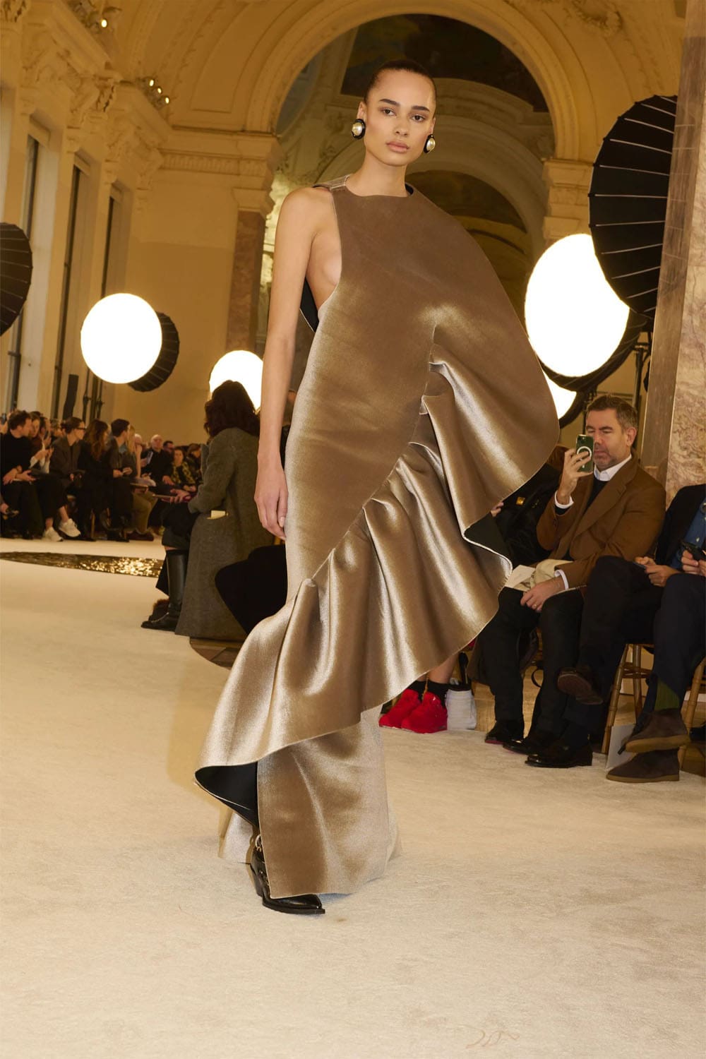 Schiaparelli Haute Couture Spring Summer 2025 Runway Magazine (23)