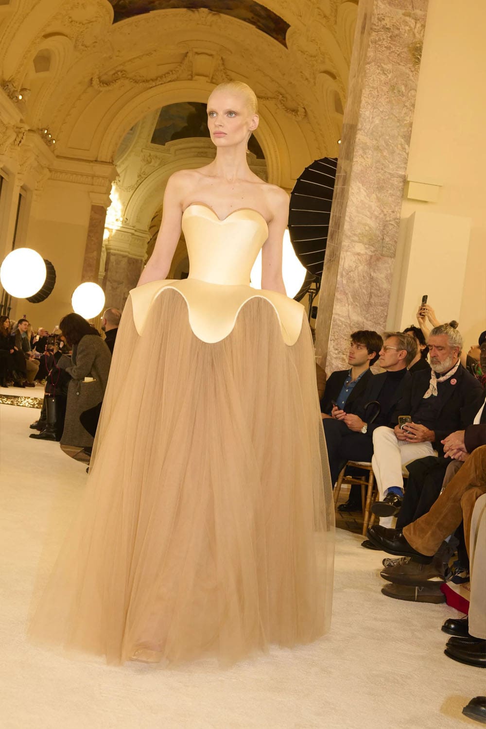 Schiaparelli Haute Couture Spring Summer 2025 Runway Magazine (3)