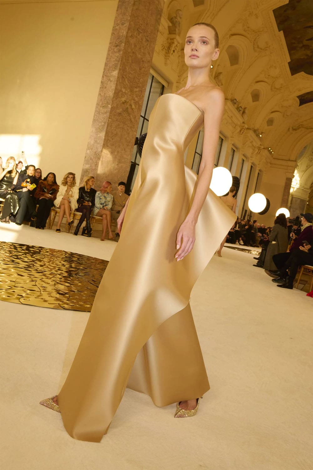 Schiaparelli Haute Couture Spring Summer 2025 Runway Magazine (8)