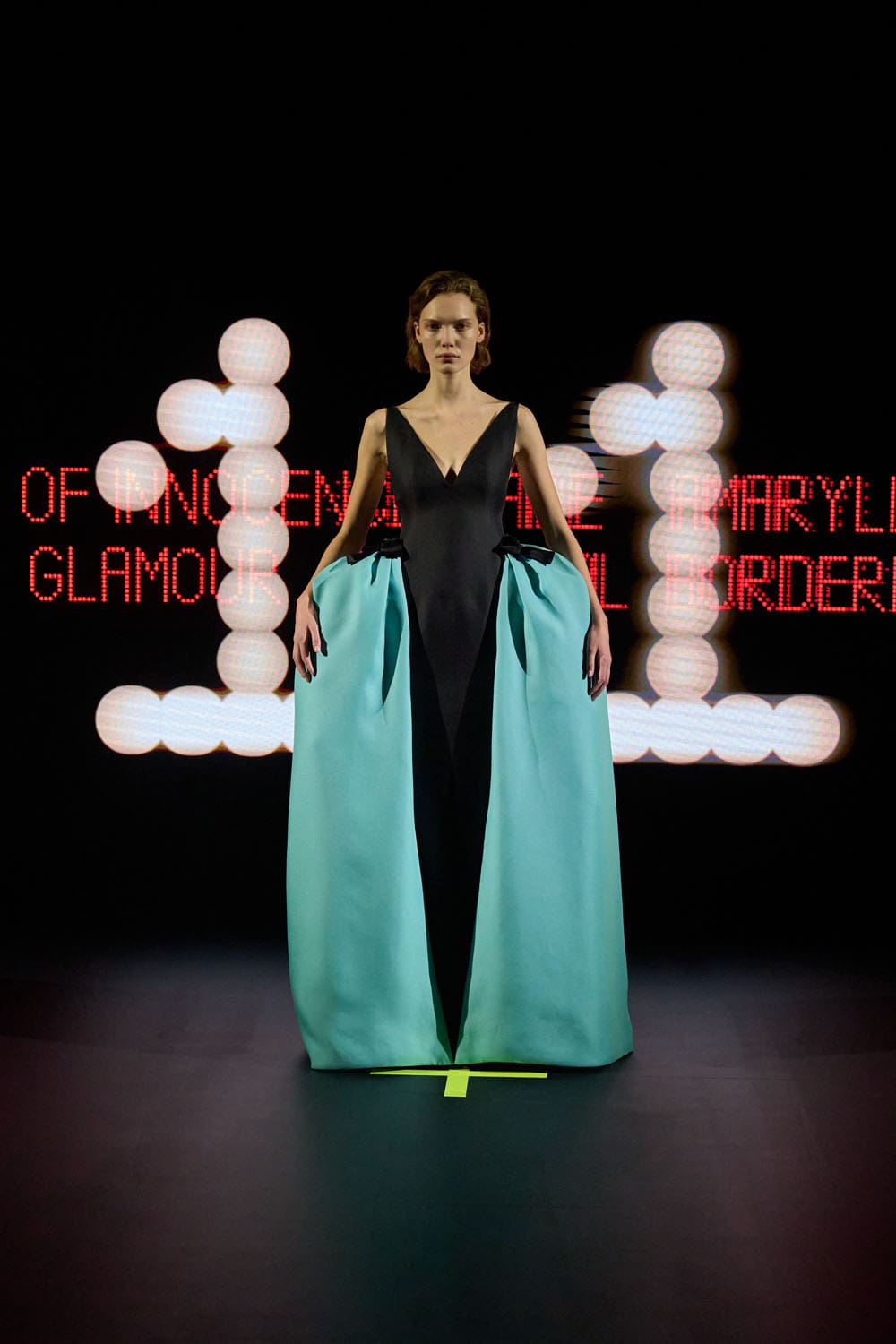 Valentino Haute Couture Primavera Verão 2025 Runway Revista (11)