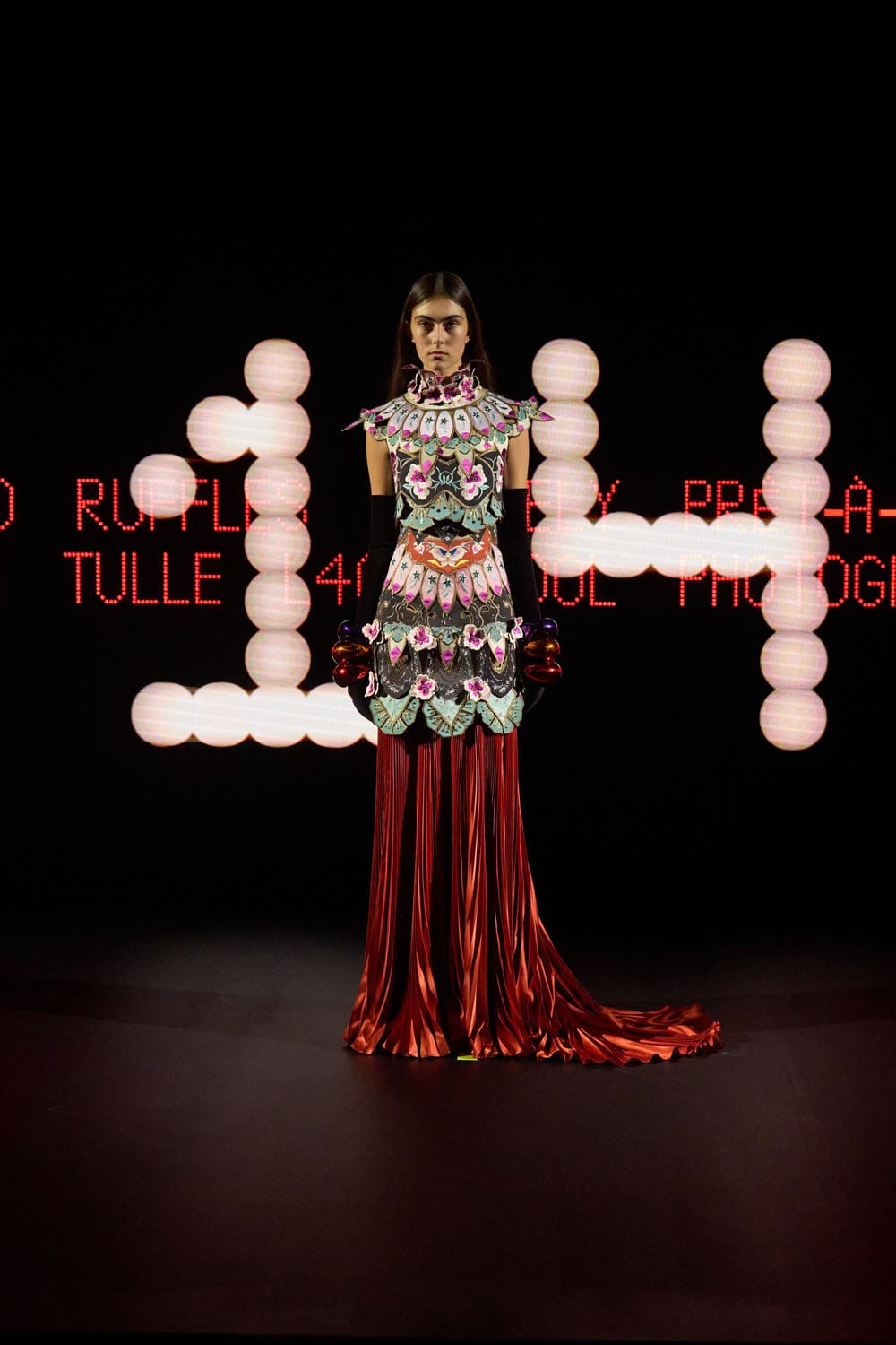 Valentino Haute Couture Primavera Verão 2025 Runway Revista (14)