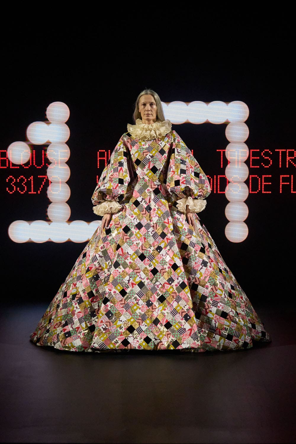 Valentino Haute Couture Primavera Verão 2025 Runway Revista (17)
