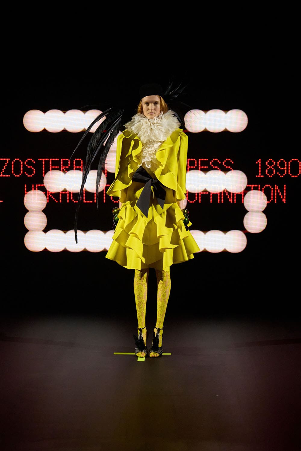 Valentino Haute Couture Primavera Verão 2025 Runway Revista (26)