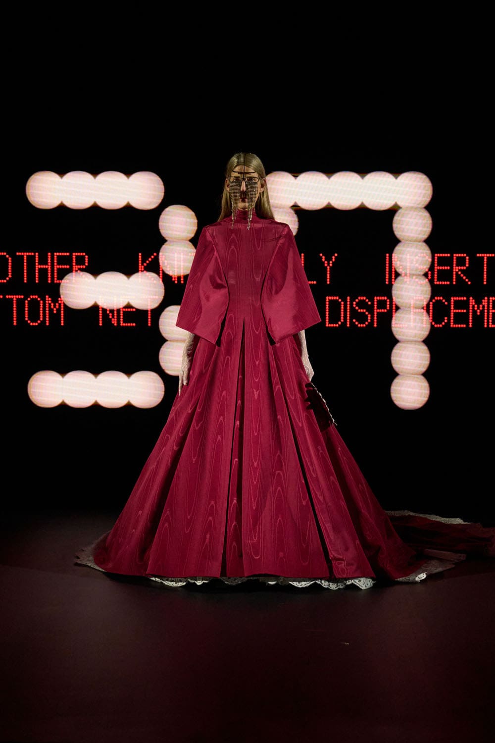 Valentino Haute Couture Primavera Verão 2025 Runway Revista (37)
