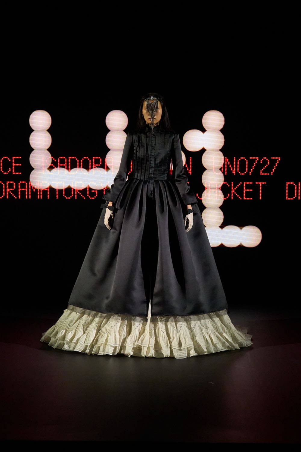 Valentino Haute Couture Primavera Verão 2025 Runway Revista (41)