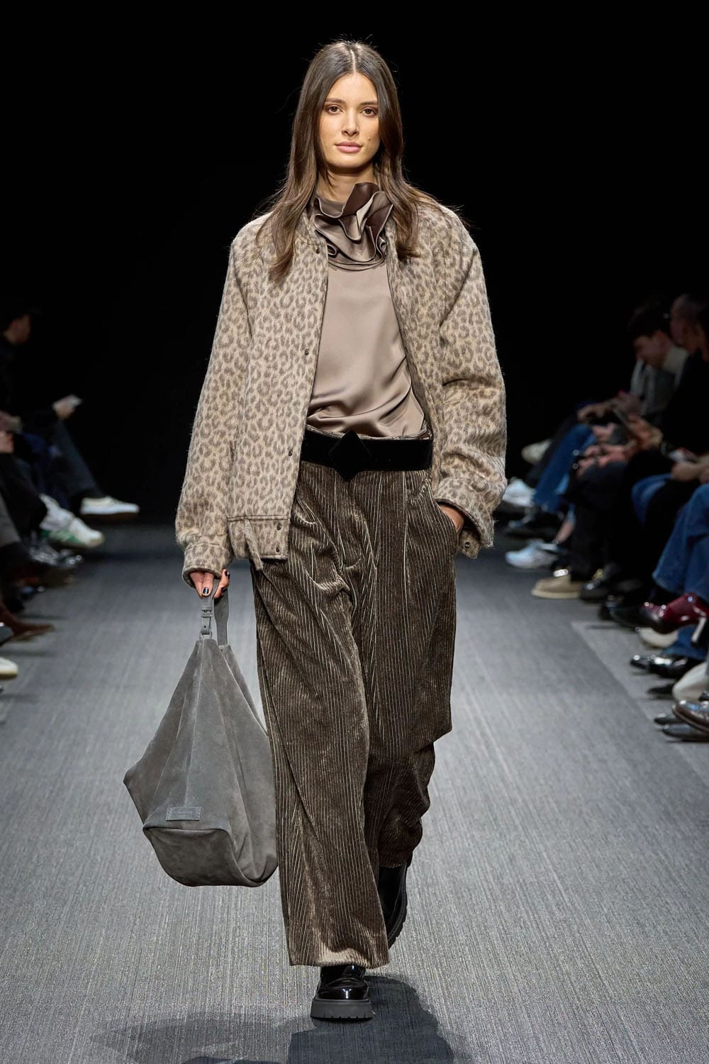 Emporio Armani Herbst Winter 2025 2026 Runway Magazin (12)