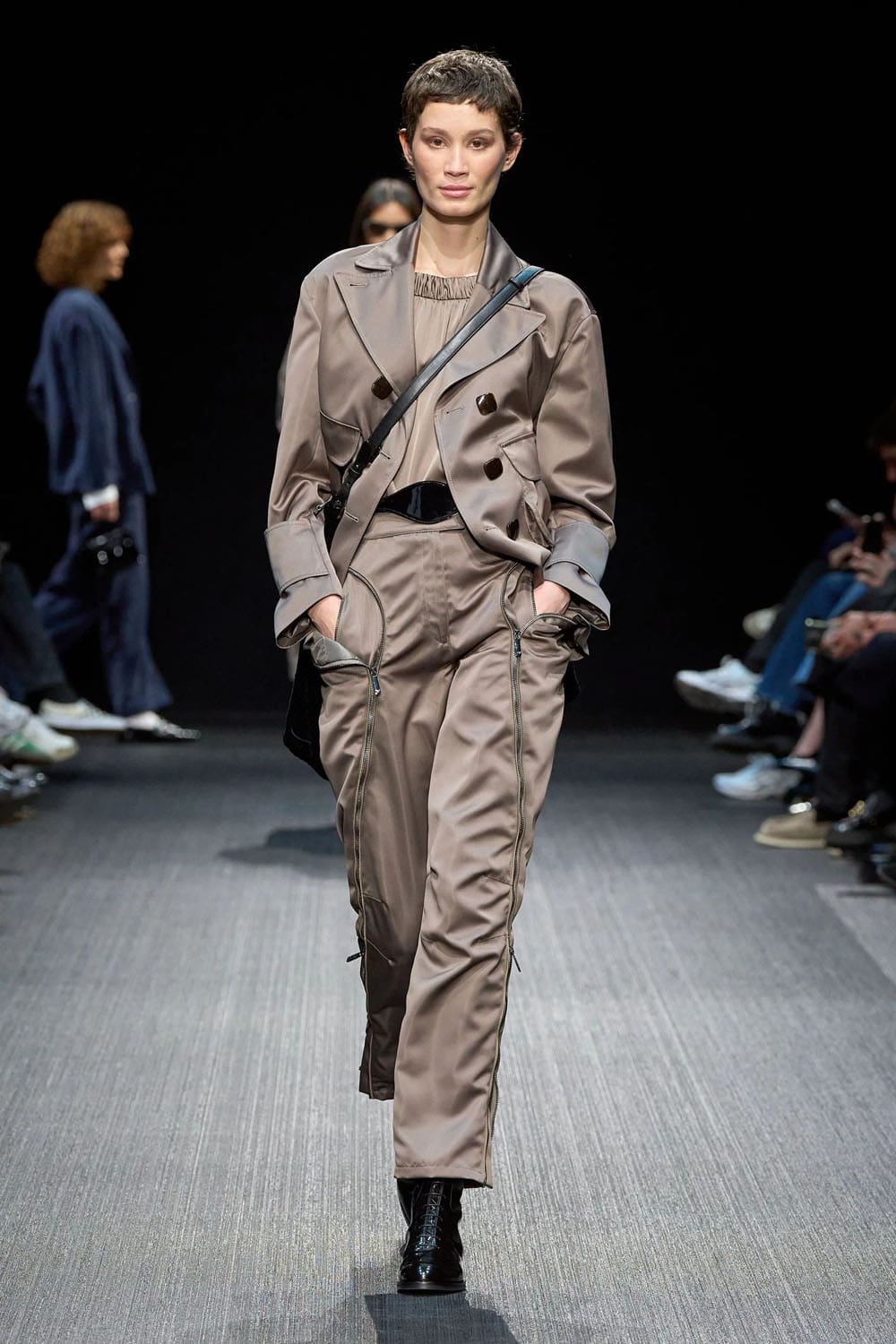 Emporio Armani Herbst Winter 2025 2026 Runway Magazin (14)