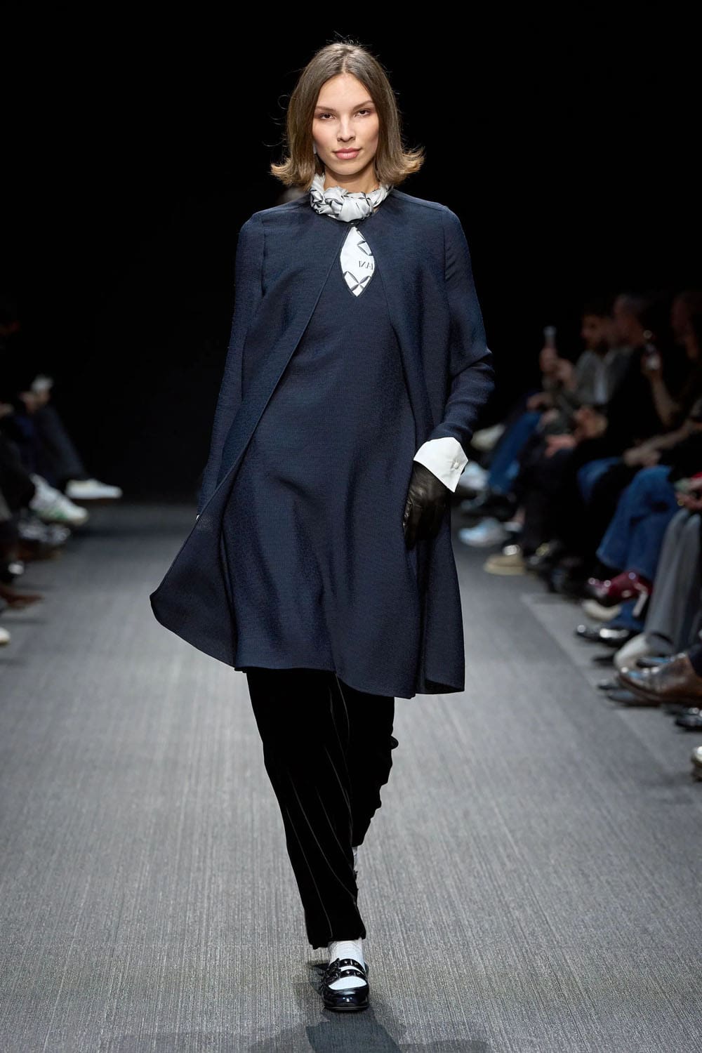Emporio Armani Herbst Winter 2025 2026 Runway Magazin (19)