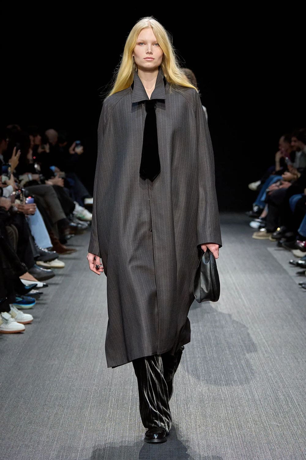 Emporio Armani Herbst Winter 2025 2026 Runway Magazin (2)