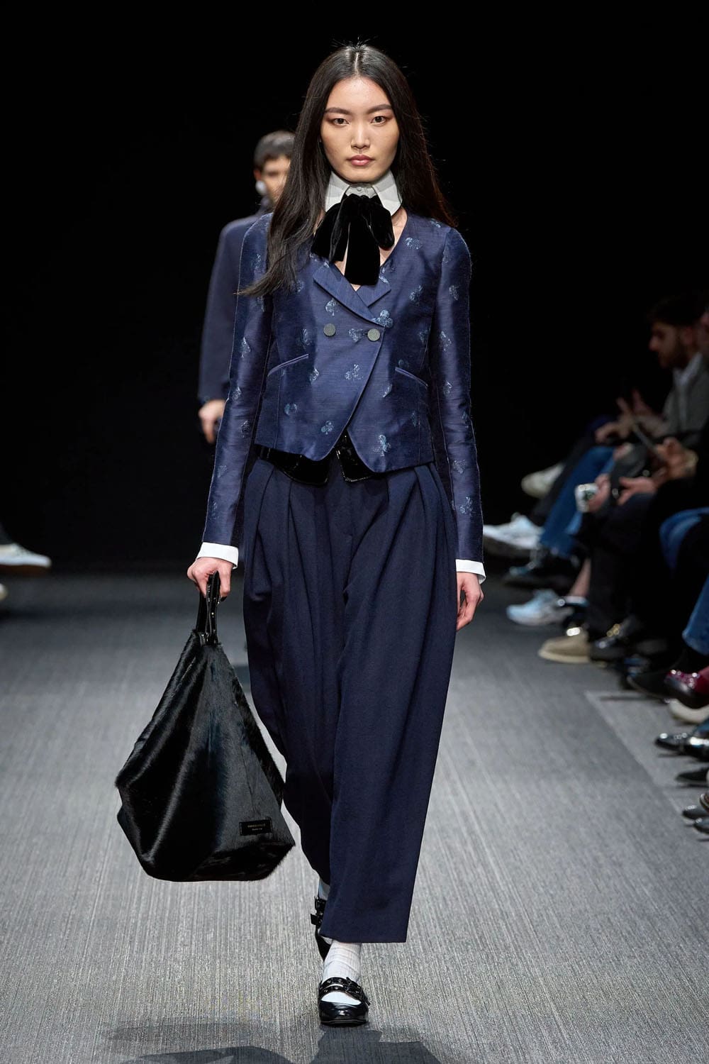 Emporio Armani Herbst Winter 2025 2026 Runway Magazin (20)