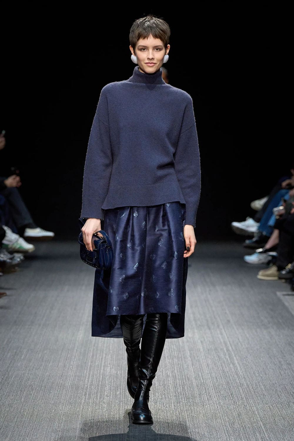 Emporio Armani Herbst Winter 2025 2026 Runway Magazin (21)
