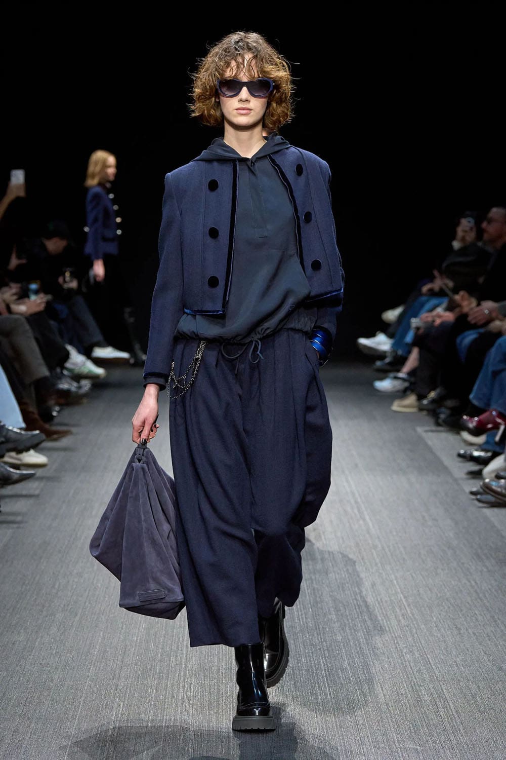Emporio Armani Herbst Winter 2025 2026 Runway Magazin (24)