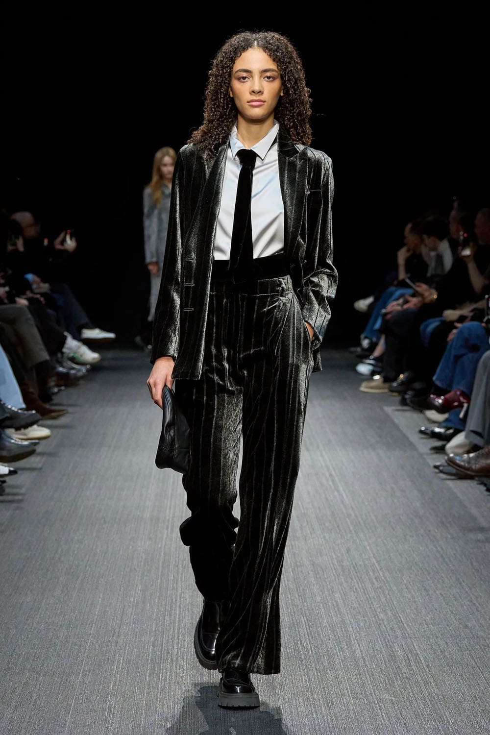 Emporio Armani Herbst Winter 2025 2026 Runway Magazin (3)