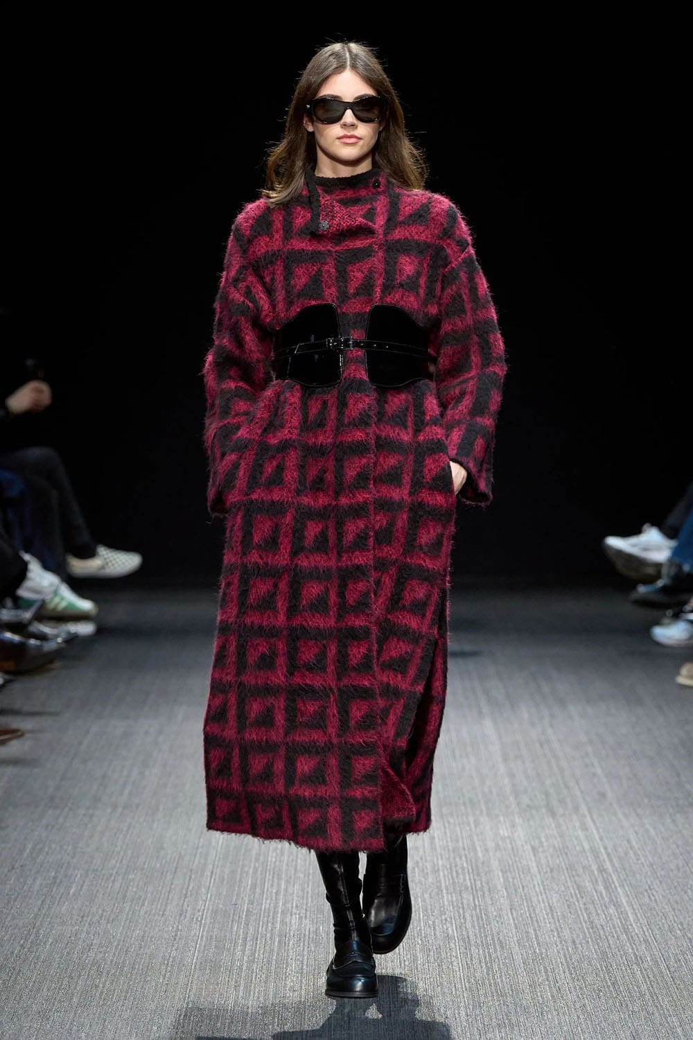 Emporio Armani Herbst Winter 2025 2026 Runway Magazin (38)