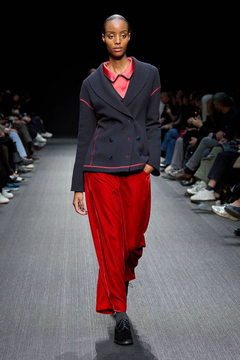 Emporio Armani Herbst Winter 2025 2026 Runway Magazin (40)