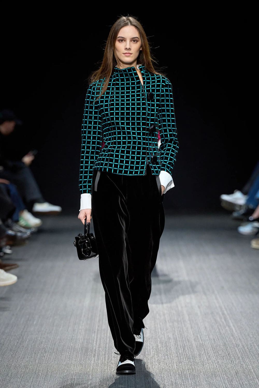 Emporio Armani Herbst Winter 2025 2026 Runway Magazin (63)