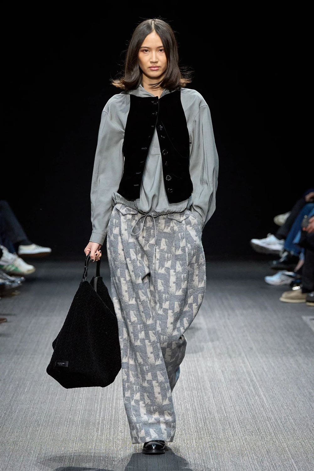 Emporio Armani Herbst Winter 2025 2026 Runway Magazin (8)