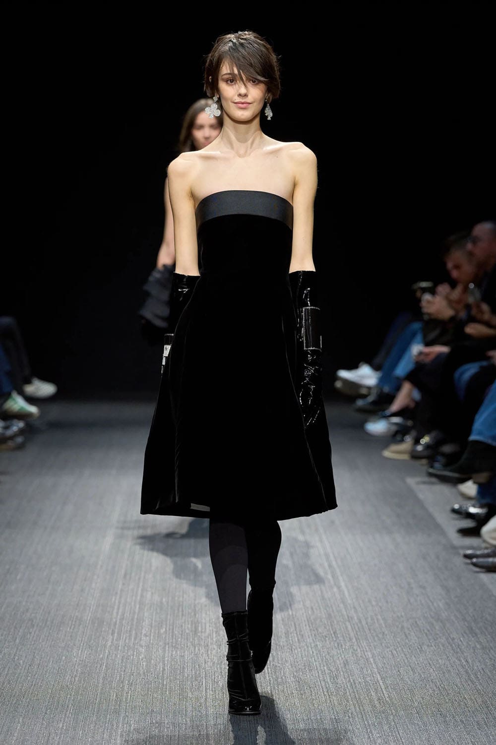Emporio Armani Herbst Winter 2025 2026 Runway Magazin (80)