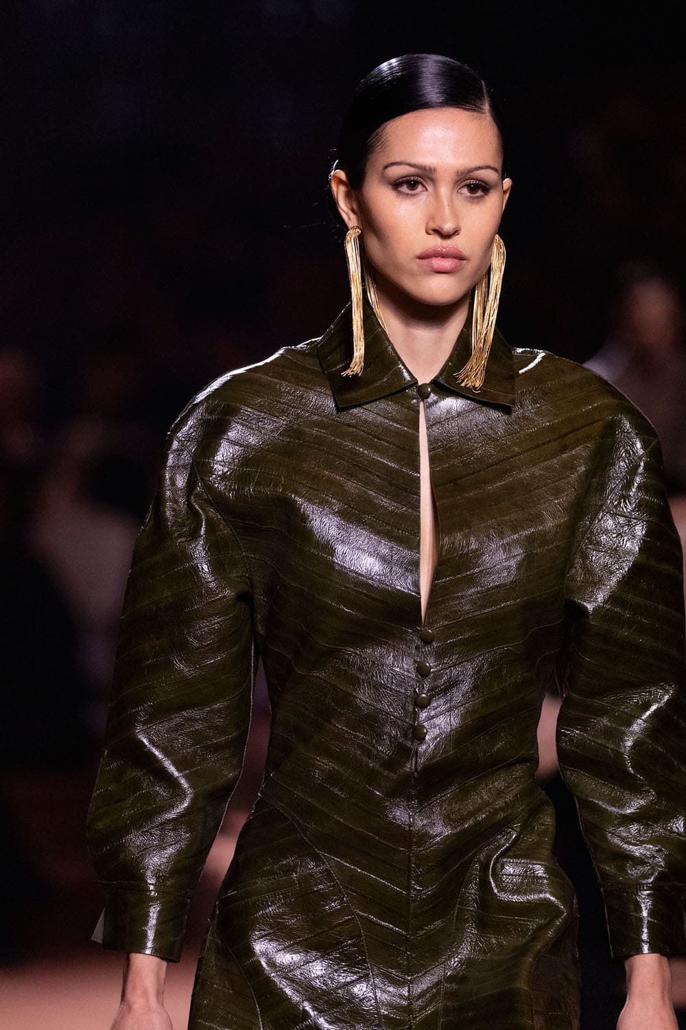 Fendi Automne Hiver 2025 2026 Gros plan sur les détails Runway Magazine (103)