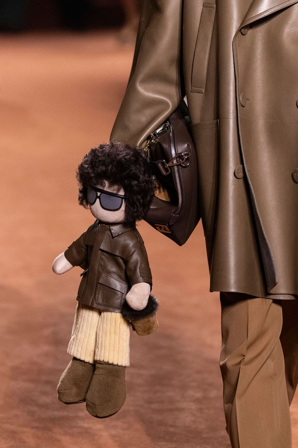 Fendi Automne Hiver 2025 2026 Gros plan sur les détails Runway Magazine (107)