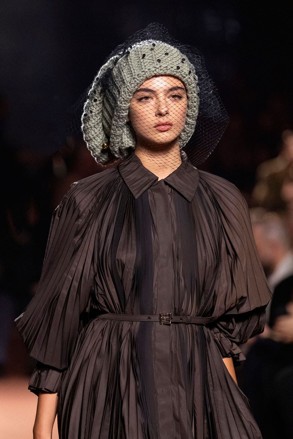 Fendi Automne Hiver 2025 2026 Gros plan sur les détails Runway Magazine (121)