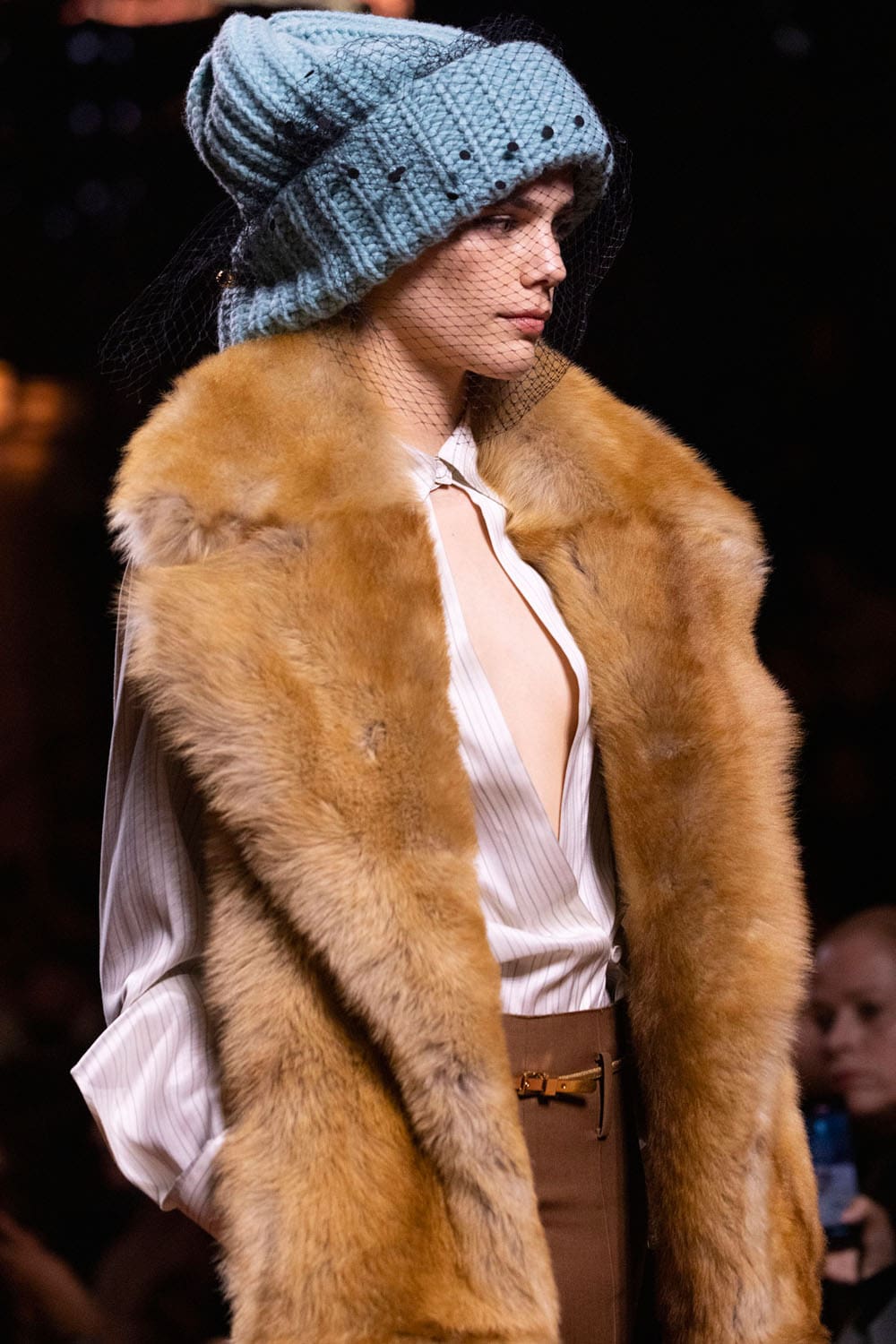 Fendi Automne Hiver 2025 2026 Gros plan sur les détails Runway Magazine (134)