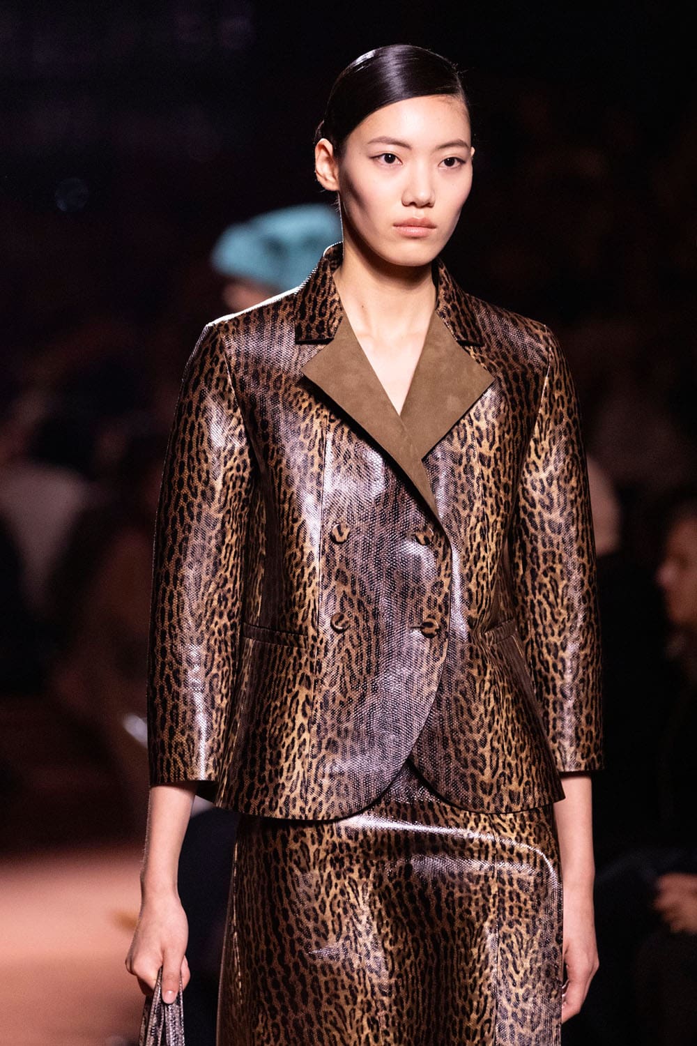 Fendi Automne Hiver 2025 2026 Gros plan sur les détails Runway Magazine (142)