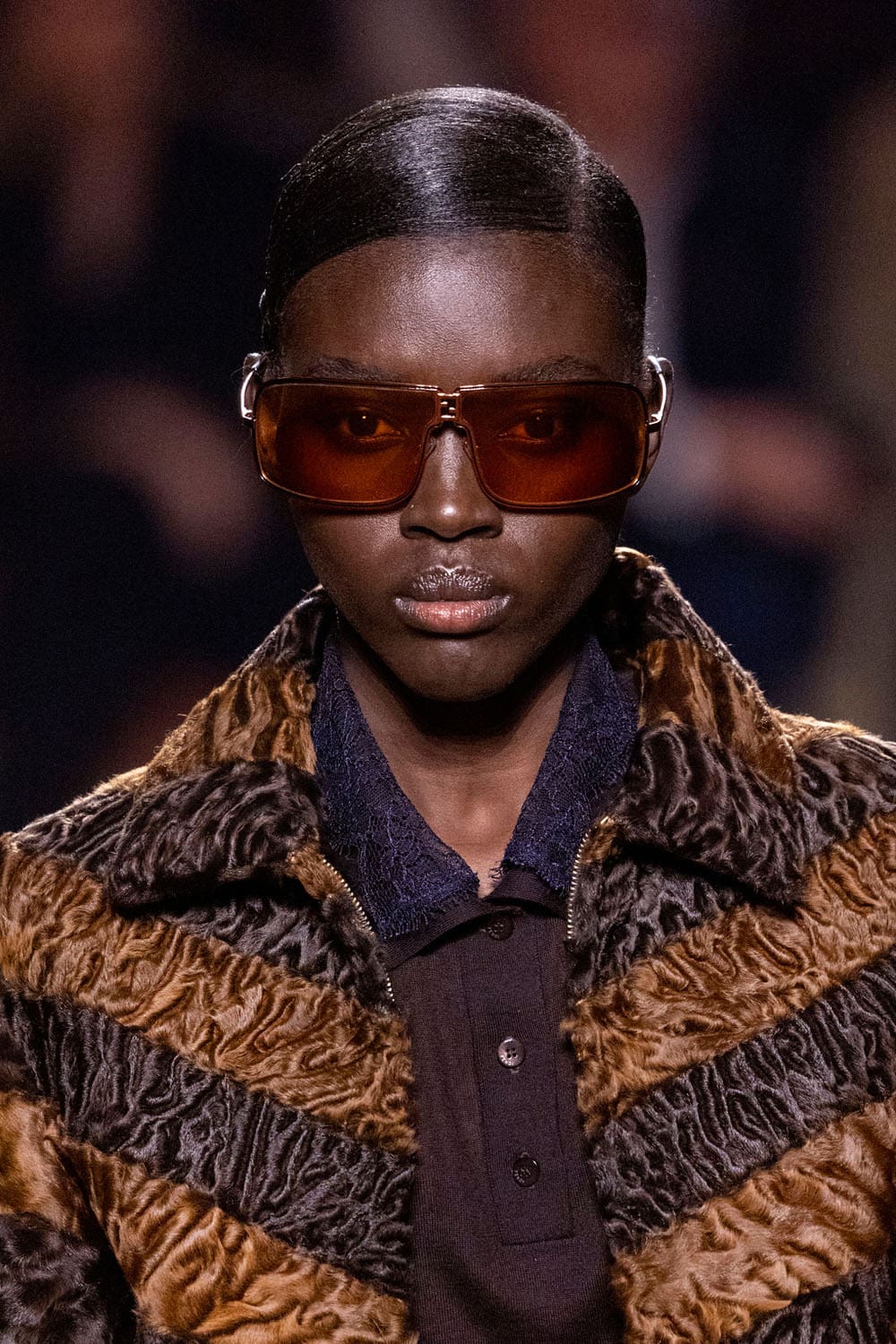 Fendi Automne Hiver 2025 2026 Gros plan sur les détails Runway Magazine (168)
