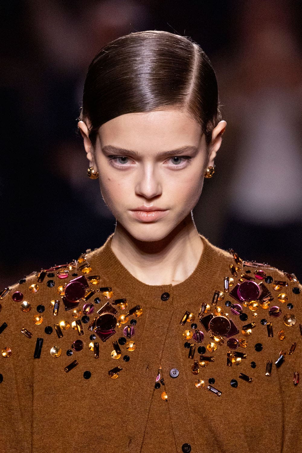 Fendi Automne Hiver 2025 2026 Gros plan sur les détails Runway Magazine (186)