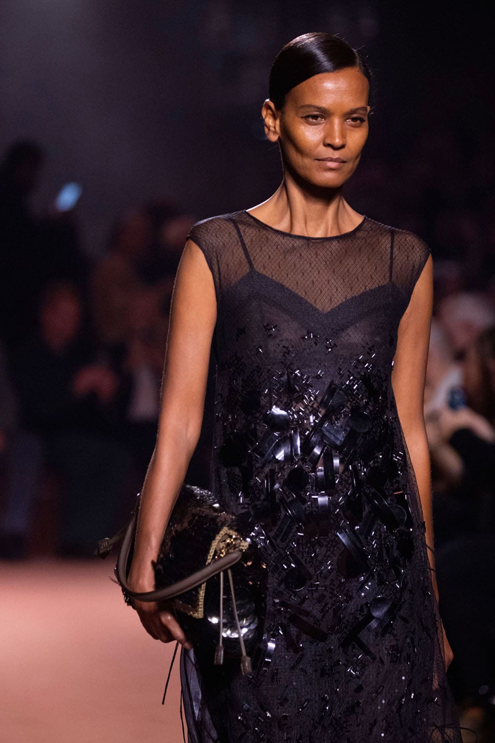 Fendi Automne Hiver 2025 2026 Gros plan sur les détails Runway Magazine (256)