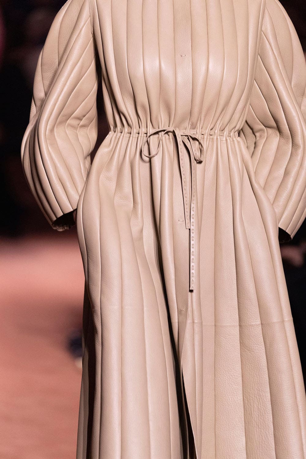 Fendi Automne Hiver 2025 2026 Gros plan sur les détails Runway Magazine (59)