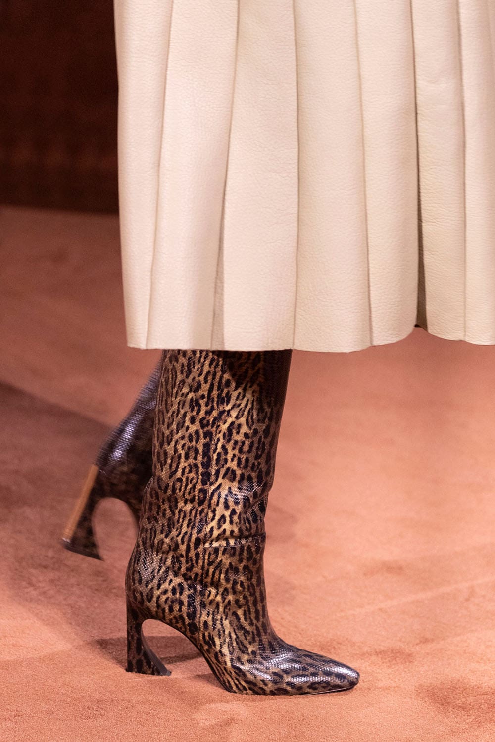 Fendi Automne Hiver 2025 2026 Gros plan sur les détails Runway Magazine (61)