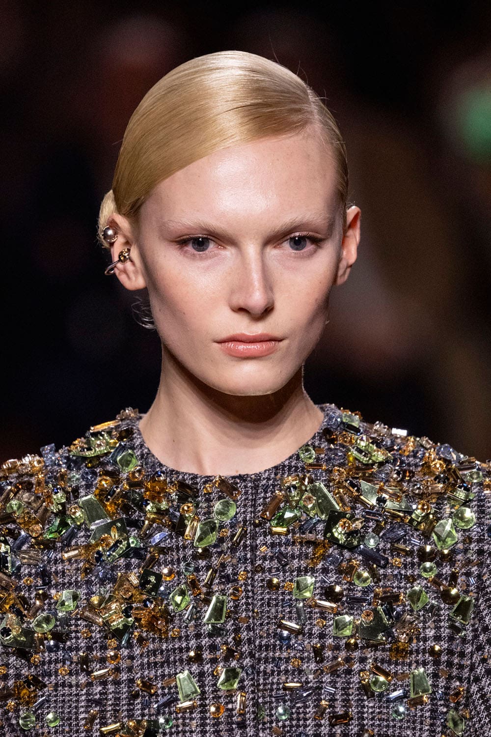 Fendi Automne Hiver 2025 2026 Gros plan sur les détails Runway Magazine (69)