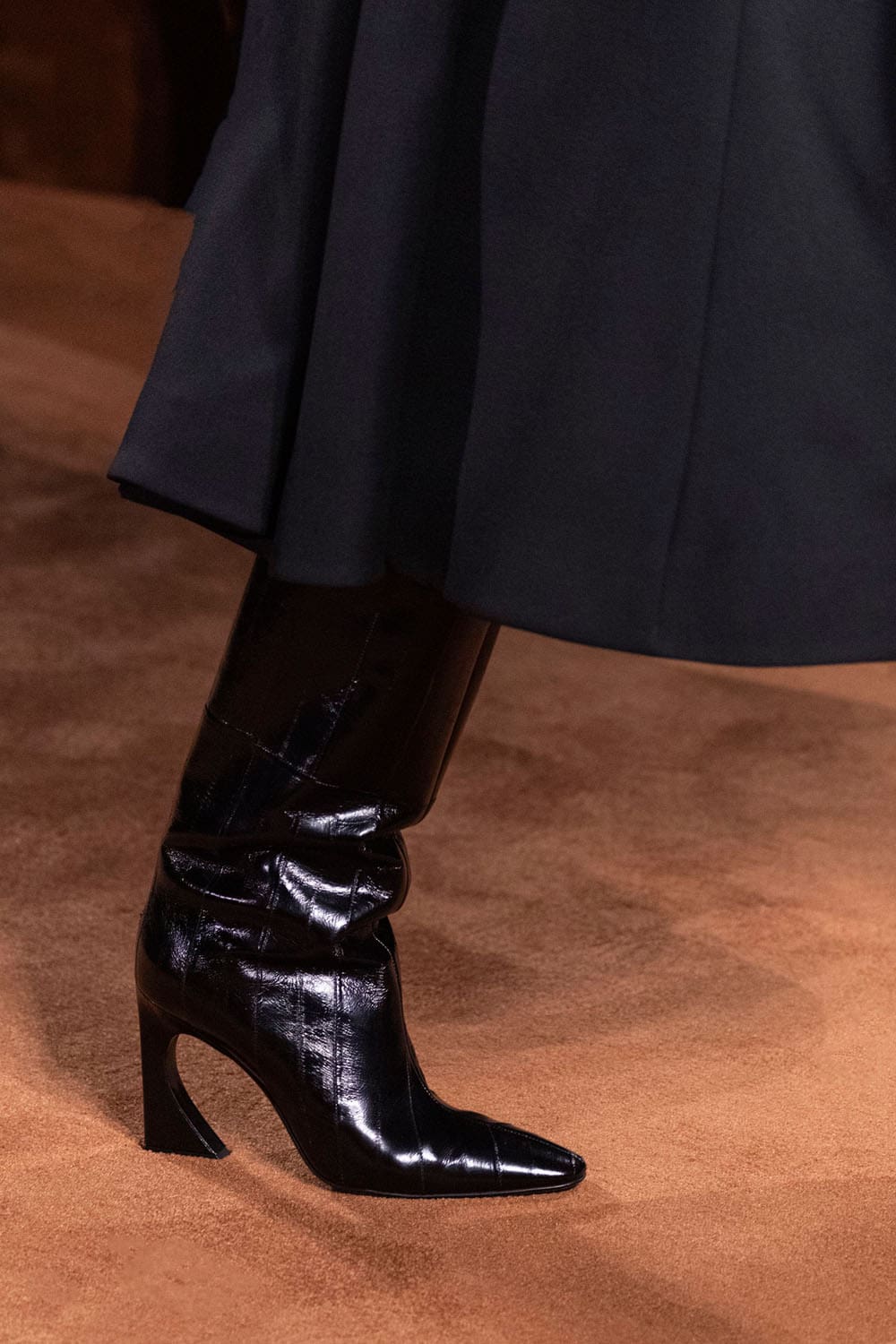 Fendi Automne Hiver 2025 2026 Gros plan sur les détails Runway Magazine (7)