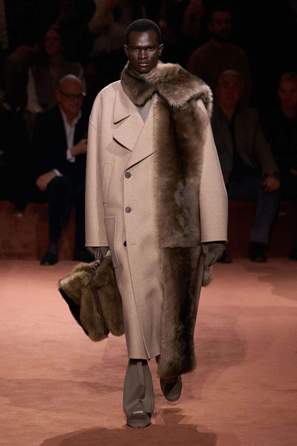 Fendi Otoño Invierno 2025 2026 Runway Revista (14)