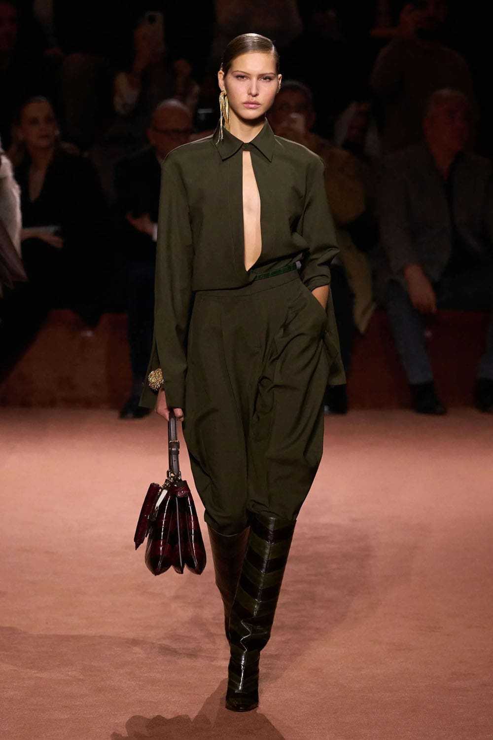 Fendi Otoño Invierno 2025 2026 Runway Revista (18)