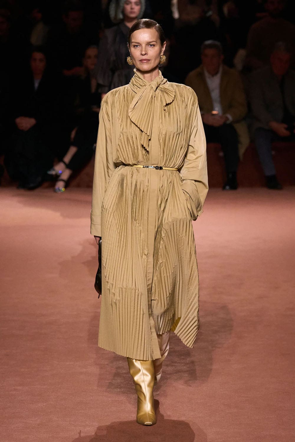 Fendi Otoño Invierno 2025 2026 Runway Revista (39)
