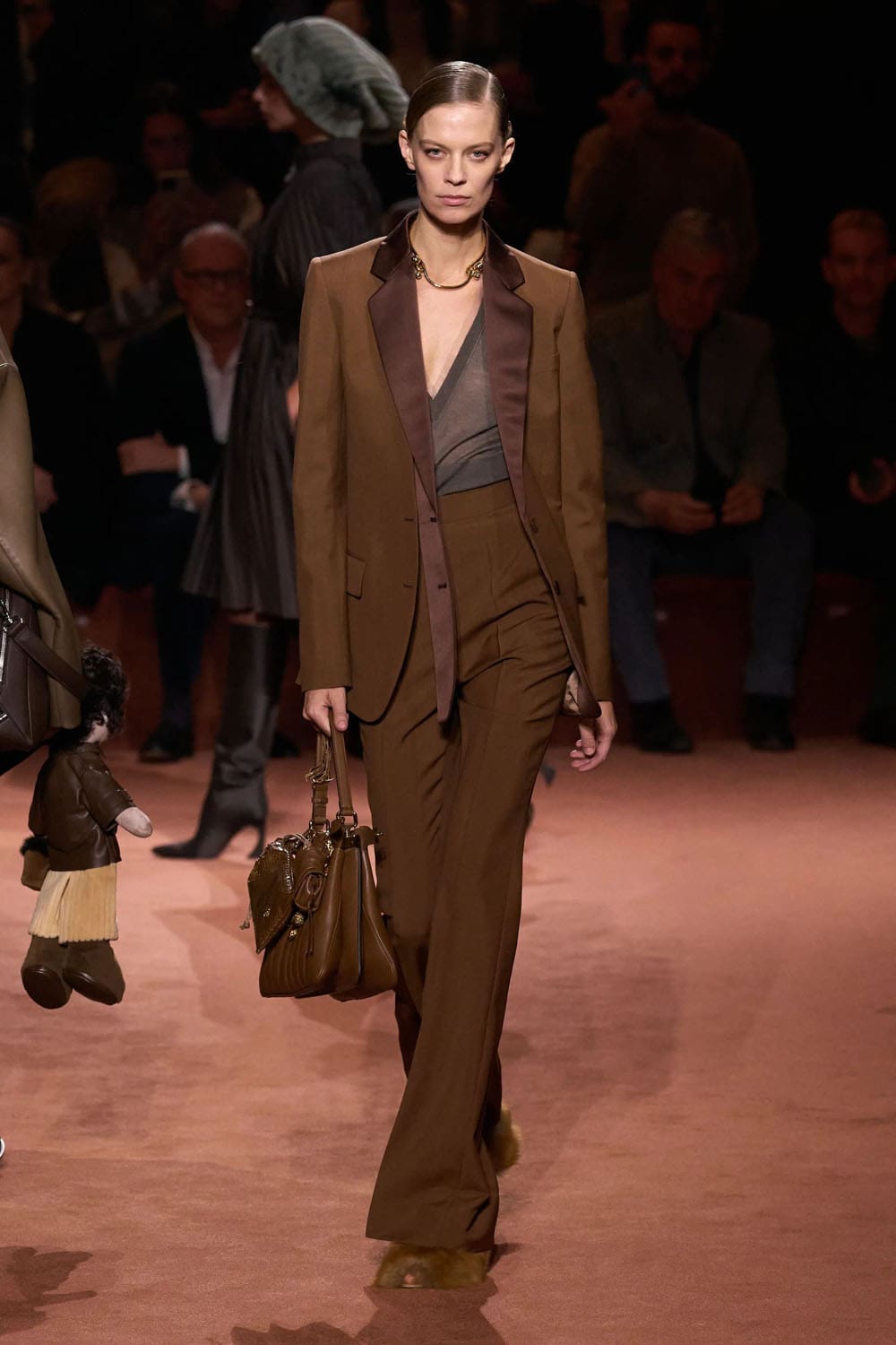 Fendi Otoño Invierno 2025 2026 Runway Revista (42)
