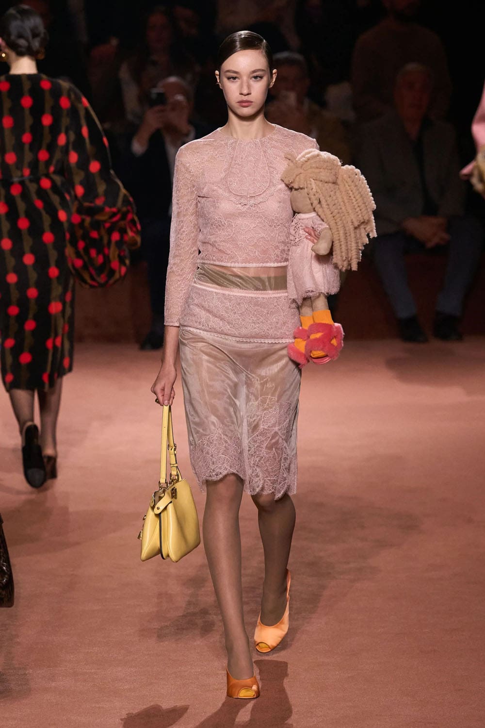 Fendi Otoño Invierno 2025 2026 Runway Revista (72)