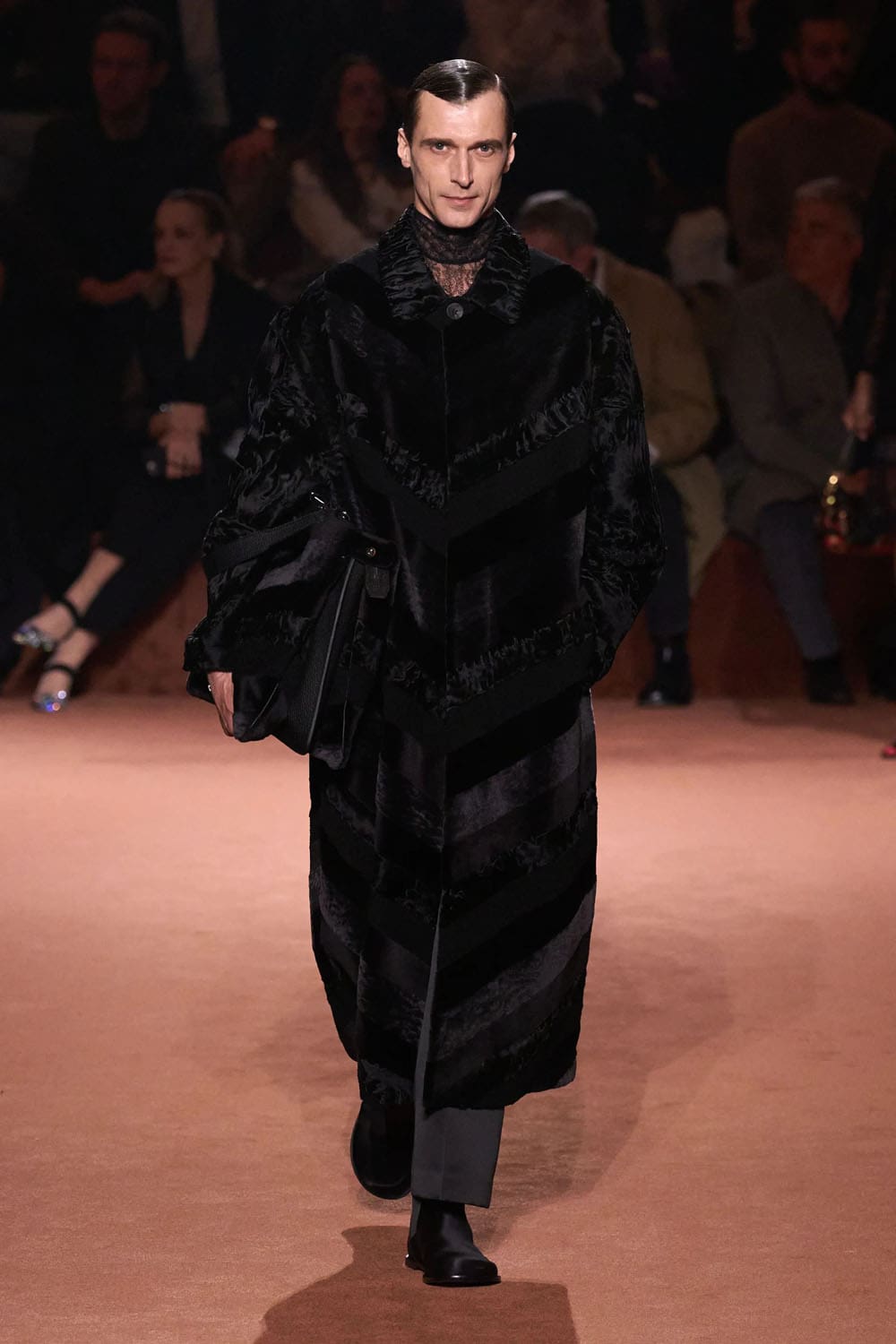 Fendi Otoño Invierno 2025 2026 Runway Revista (78)