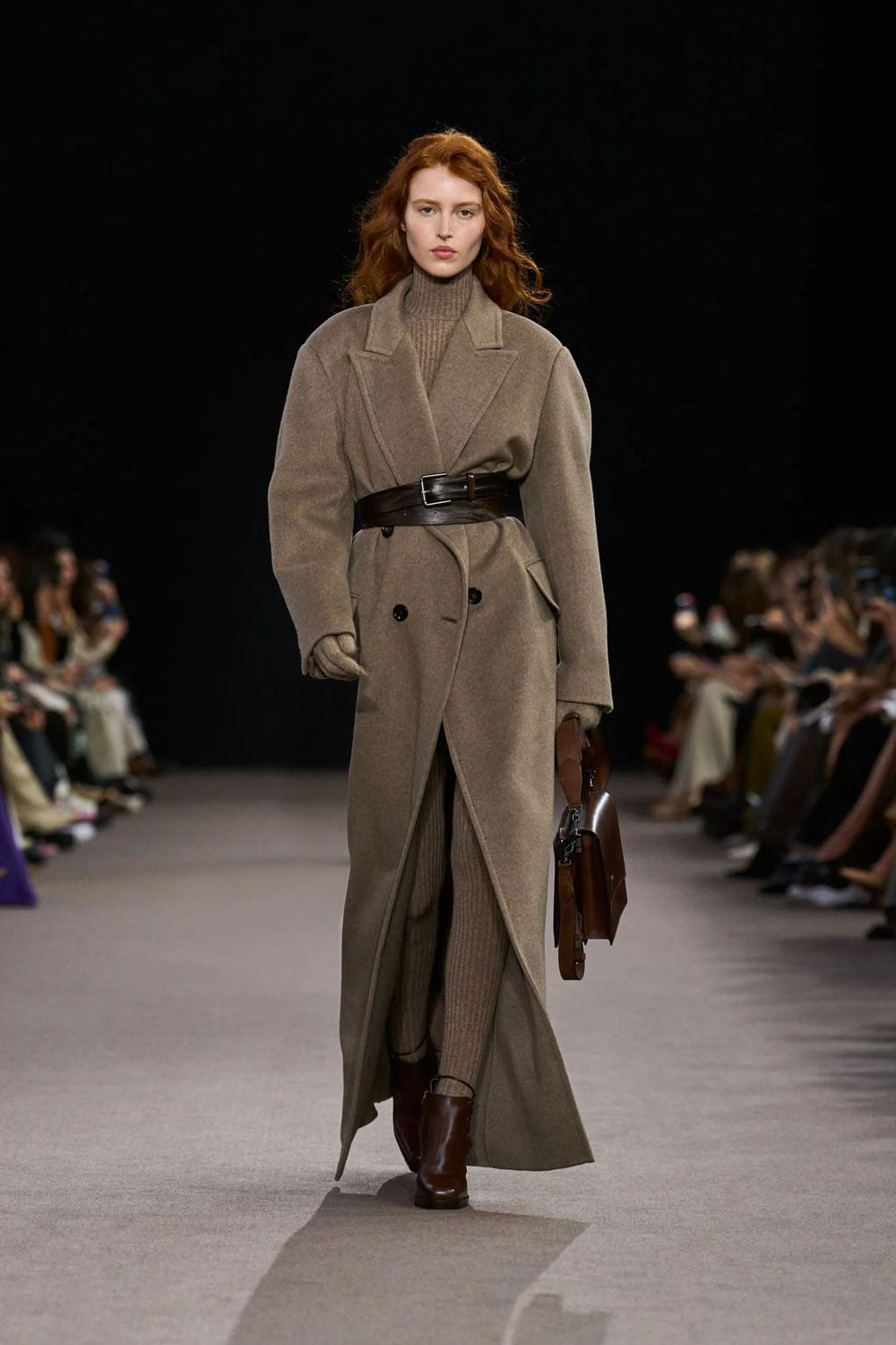 Max Mara Otoño Invierno 2025 2026 Runway Revista (13)